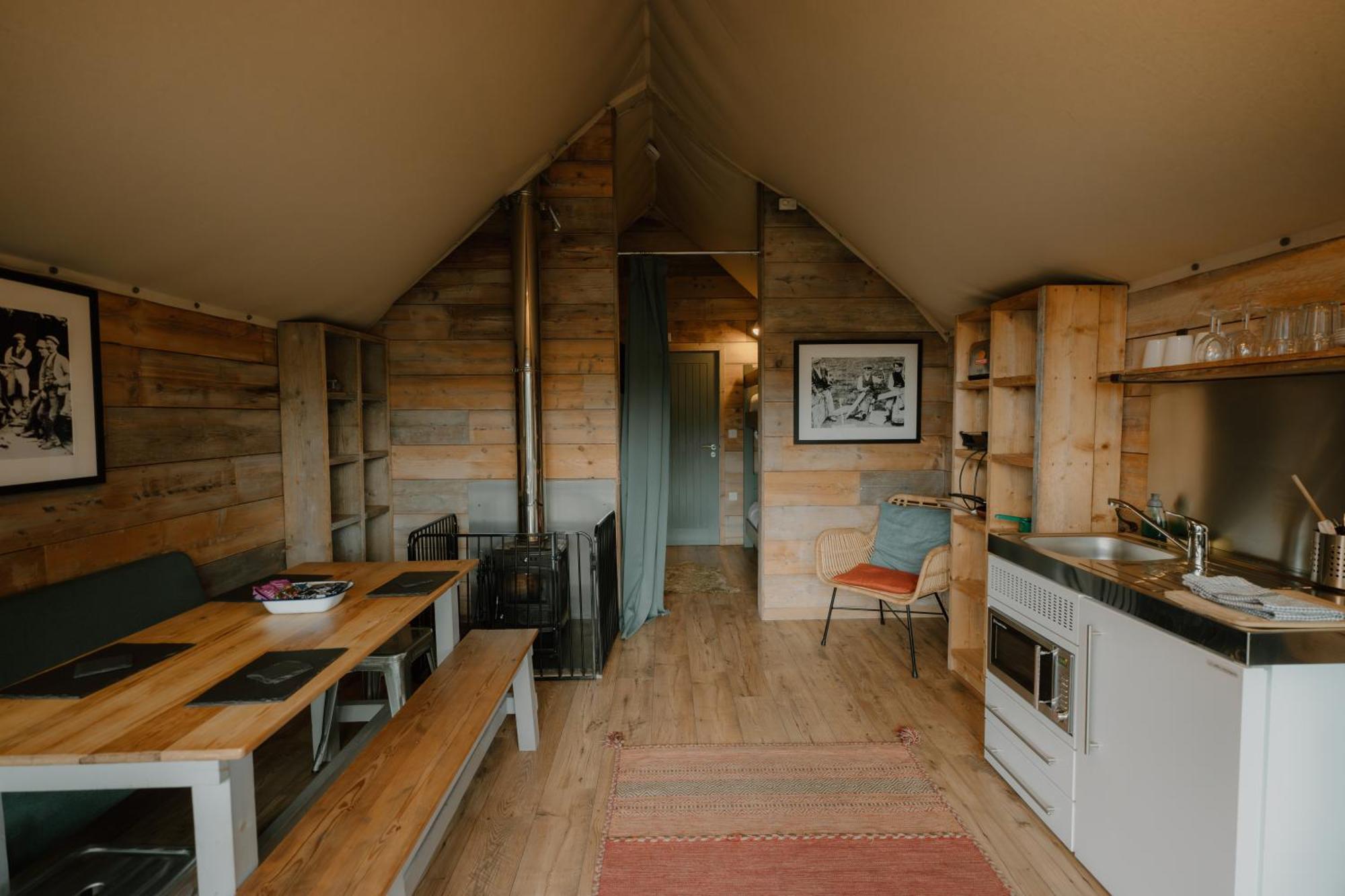 Llechwedd Glamping 호텔 블레노페스티니오그 외부 사진